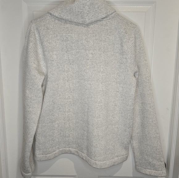 J crew long sleeve funnelneck pullover sweater size medium. - Picture 6 of 6